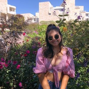 Meet your Posher, Victoria